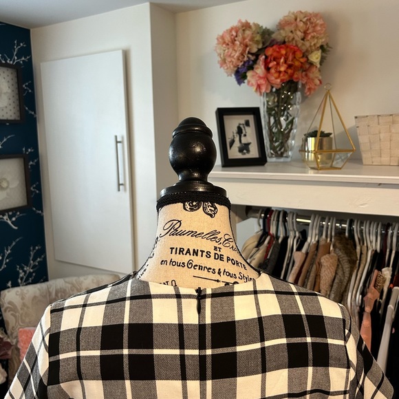 GORGEOUS ZARA black, white and grey dress, Perfect for fall size L - Picture 9 of 13